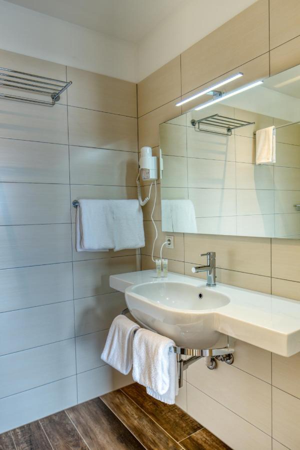 Hotel 1001 Nott Έγκιλσταδιρ Εξωτερικό φωτογραφία